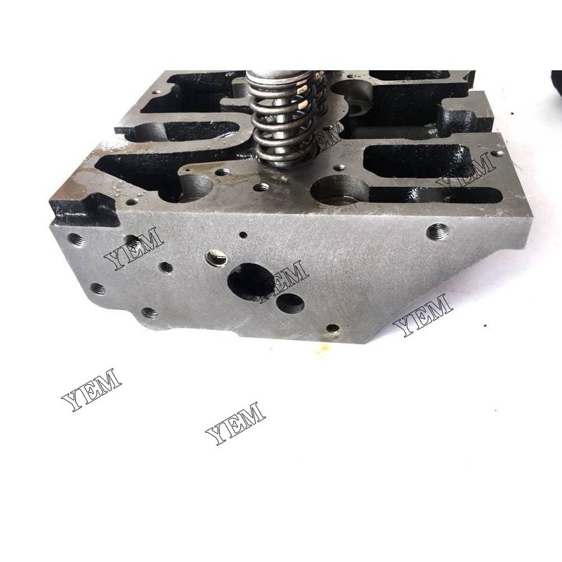 Volvo Excavator Cylinder Head Assembly D7e Engine Spare Parts